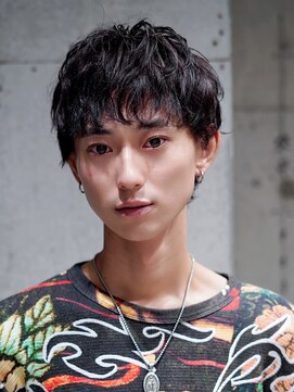 ライラ(Lyla) 外国人風ラフウェーブショートウルフ