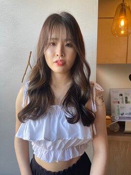 シー 岡崎(,SHE) 前髪/ウルフ/マチルダボブ/ピンクベージュ/インナーグレージュ