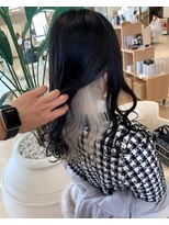 シャルムバイケンジ(Charm.by KENJE)&nbsp;インナーカラー/ホワイトカラー/ブリーチ/イヤリング/銀座有楽町