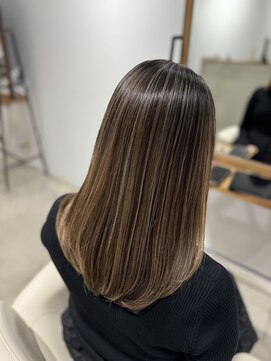 サルファ ヘアデザイン 名古屋 丸の内(S.ALPHA HAIR DESIGN) 根本の気ならないハイライト