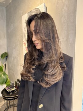 ブルックス バレイヤージュ ハイライト レイヤーカット ショートボブ