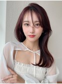 後れ毛が可愛い顔周りハイレイヤーロングチェリーブラウン
