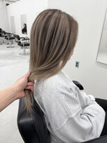 ティミー(Timmy) バレイヤージュ