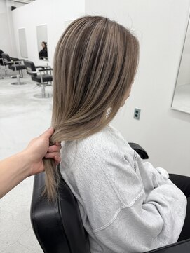 ティミー(Timmy) バレイヤージュ