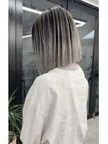 サロウィン 那覇店(SALOWIN)&nbsp;切りっぱなしボブ×バレイヤージュカラー