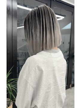 サロウィン 那覇店(SALOWIN) 切りっぱなしボブ×バレイヤージュカラー
