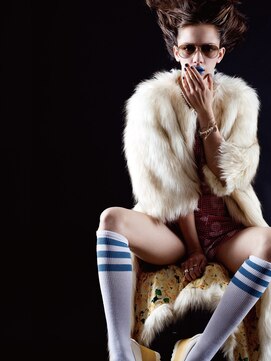 ブロック ジャポン(bloc japon) クラシカル×スポーティ