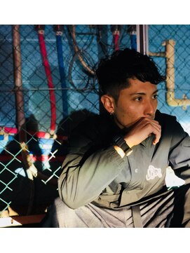 モヅ美容室 チェルム 四日市店(MOZ美容室 cheRm) フェードカット×ミックスパーマ