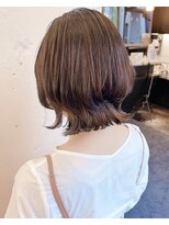 ティーシェル(TIECHEL)&nbsp;小顔イメチェン、ダークアッシュグレージュくびれレイヤーボブ