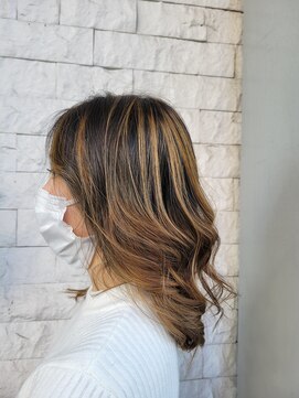 アース 岐阜店(HAIR&MAKE EARTH) ワンブリーチで作るバレイヤージュ