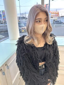 エストヘアーバイ フレンズ 新宿店(est hair by friends) White beige