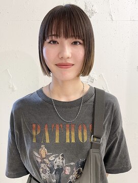 ラミエ バイ メルト 吉祥寺(lamie by melt) "久保田"あご上切りっぱなしまとまるミニボブワイドバング