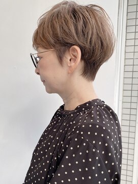 モリオ フロム ロンドン 大宮2号店(morio from London) 【なかじま ひびき】大人マッシュショート×白髪ぼかしベージュ