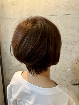 オヤマ(OYAMA) ショートボブ