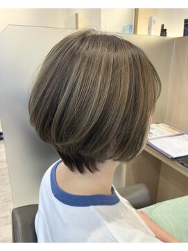 ウイバイファースト(u'i by first) ショートスタイルでも透明感・立体感を