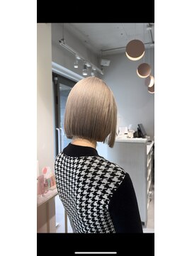 ムーム(Momb) ミルクティーグレージュ