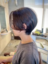 アトリエ エス atelier es HAIRDESIGN&nbsp;ハンサムショート/センターパート/レイヤーカット/小顔カット