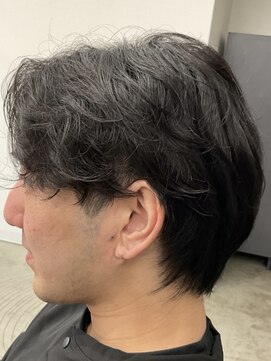 フイ 新宿3丁目(Hui) フェザーパーマ/グレーブルーカラー/刈り上げショートパンク