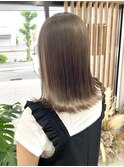 ミディアム×グレージュ