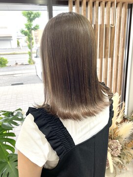 ラフ(laugh) ミディアム×グレージュ