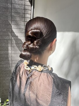 クエンチ(QUENCH) ツヤ感タイトヘア