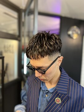 フランクスバーバーリザーブ 人形町店(FRANK’S BARBER RESERVE) クロップ/アイロンパーマ/人形町/y