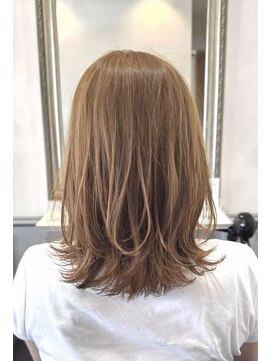 ラ シック(La chic) ミディアムレイヤー×ベージュ