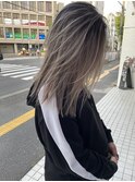 ハイライトカラーミルクティーベージュレイヤーカット