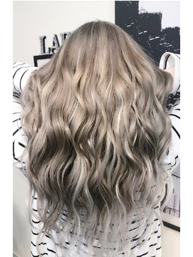 ラピス 名古屋本店(Lapis) 【Lapis 名古屋】ハイライトグラデーション