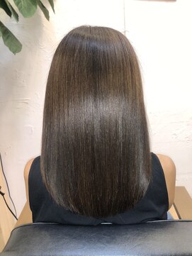 アコンプリッシュ 代官山 恵比寿(accomplish) プラチナミネコラ