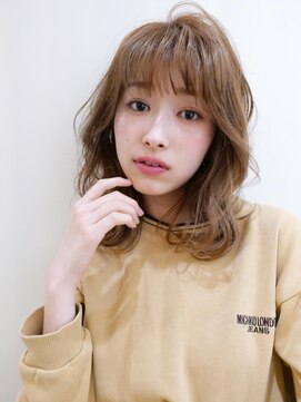 ネオリーブ チロル 横浜西口店(Neolive CiroL.) トレンド　春色　極細ハイライト柔らかベージュ