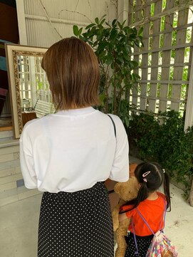 ラコスタ(LaCosTa) くびれ外ハネショートボブバレイヤージュマロンベージュカラー