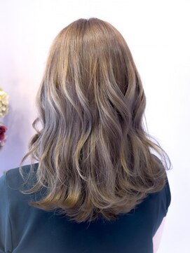 レヴェリー(REVERIE) #ブリーチ#ハイトーン#ミルクティーベージュ