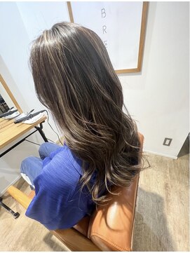 アーブル ヘアーアンドメイク(ARBRE) ブリーチハイライトダブルカラーレイヤーカット