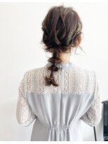 ニド(2do)&nbsp;結婚式お呼ばれタマネギ金粉アレンジ