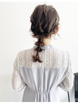 ニド(2do) 結婚式お呼ばれタマネギ金粉アレンジ