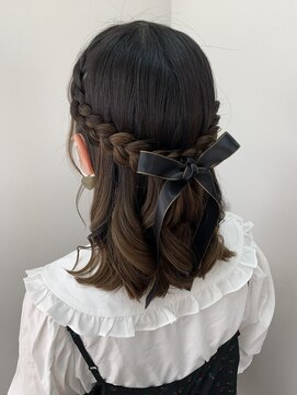 アリー(ALLIE´) 〇編み込みハーフアップ【BEAUTY SALON ALLIE´】