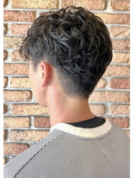 ラティ(Ratie) スーツ短髪ツーブロック束感モテる黒髪シークレットパーマ