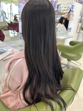 シュウ 西尾店(Shu) ブラック × ピンク