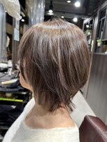 ロナロナ&nbsp;髪質改善伸癒やしカラー外はねショート