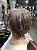 髪質改善伸癒やしカラー外はねショート
