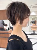 ハイライト白髪ぼかしダブルカラーインナーカラーショートボブ