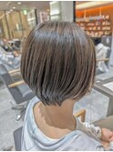 ショートボブ×アッシュベージュ