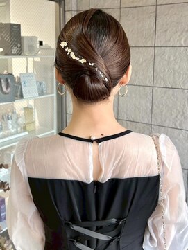 ムーン バイ ケンジ(moon by KENJE) 【hinari】シニヨン/結婚式ヘア/ヘアアレンジ/金箔