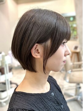 ミィ 浦和(mee) 透明感カラー ボブ 前髪 ショート カラー ブリーチ&ダブルカラー