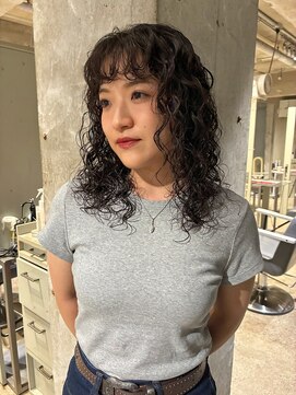 カート バイ デコ(Kurt by DECO) 《竜矢》結んでも可愛いクルクルパーマ