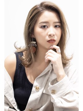 ロンド ストラーダ 心斎橋(Lond strada) セクションカラーペールベージュ