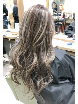 ジゼル(gisele) （稲毛）コントラストハイライト