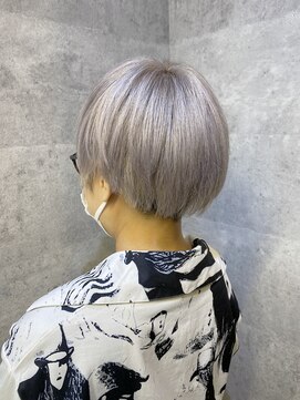 キャラ シャローネ 池袋(Chara Chalone) ボーイッシュ マッシュショート シルバー【池袋/マッシュ/ボブ】