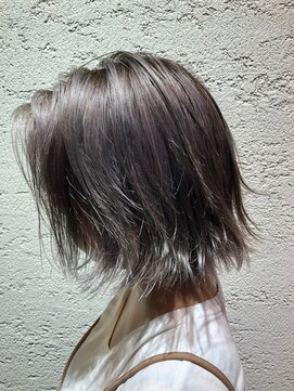 ヘアサロン アティリー(Hair Salon Attirer) 西梅田/シルバーアッシュ　【Attirer 飯田裕之】